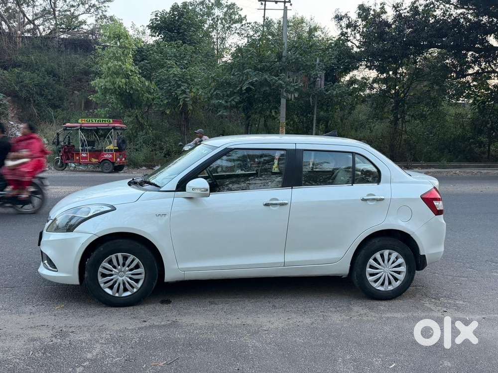 Maruti Suzuki Swift Dzire 2017 Petrol 70000 Km Driven