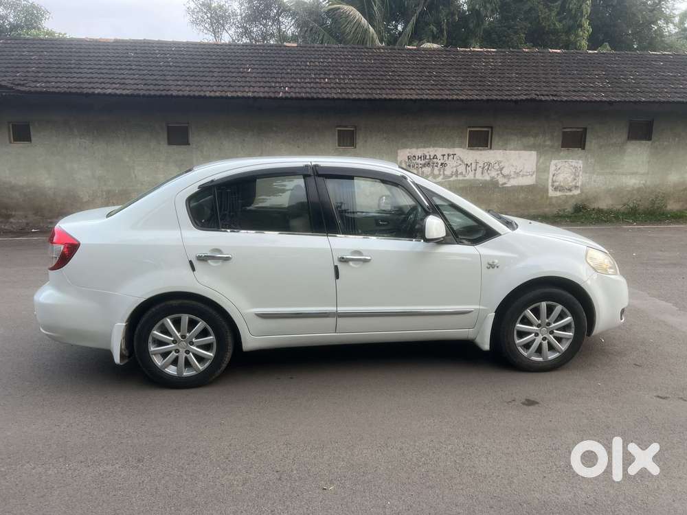 Maruti Suzuki Sx4 Zxi At Leather, 2010, Petrol