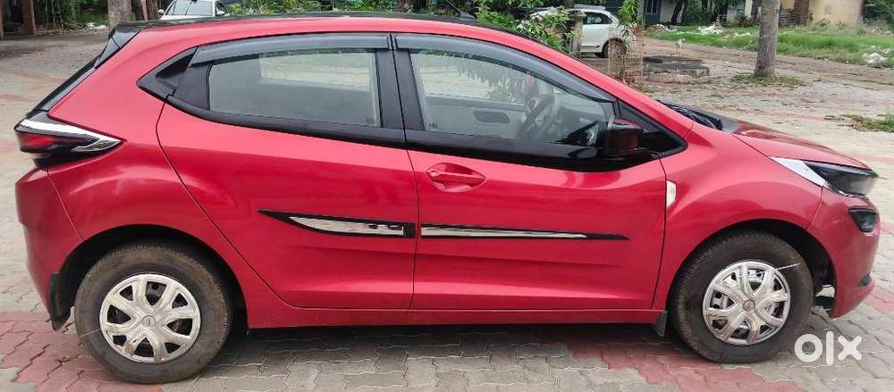 Tata Altroz 1.2 Xe Plus Petrol, 2022, Petrol