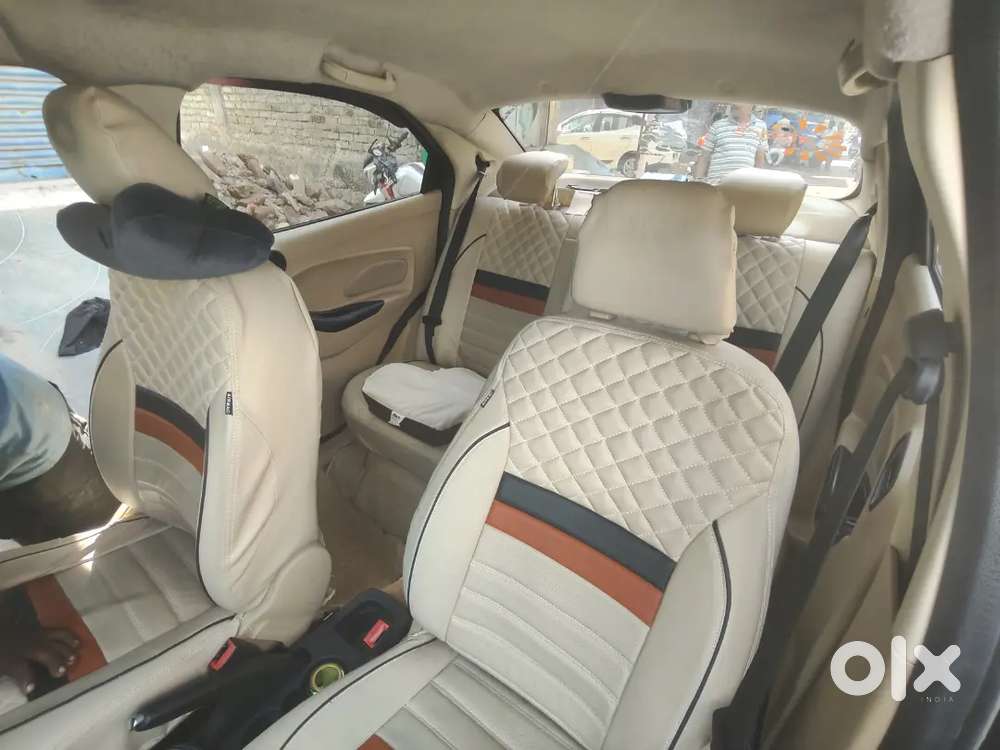Ford Aspire Titatinium Blu 2018