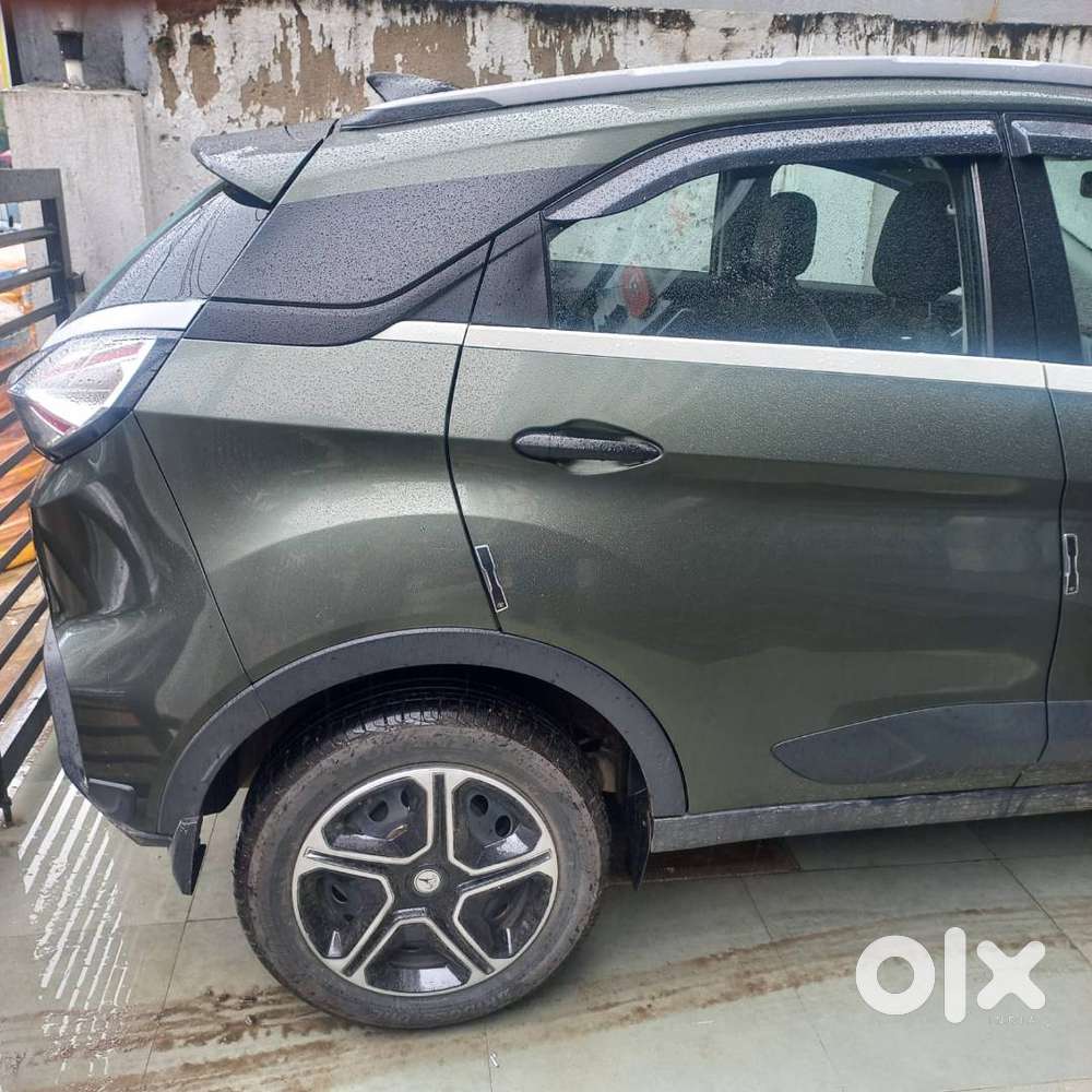 Tata Nexon(xms) - 2021 , Foliage Green/manual/sunroof