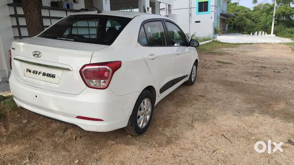Hyundai Xcent 2016