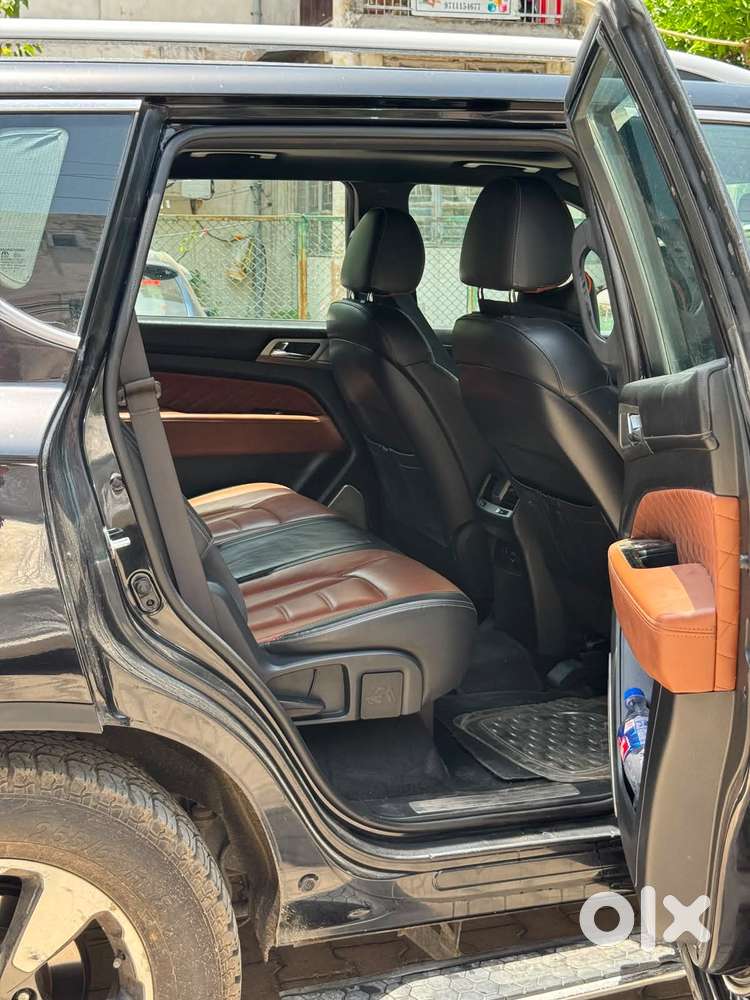 Mahindra Alturas G4 4wd At, 2019, Diesel