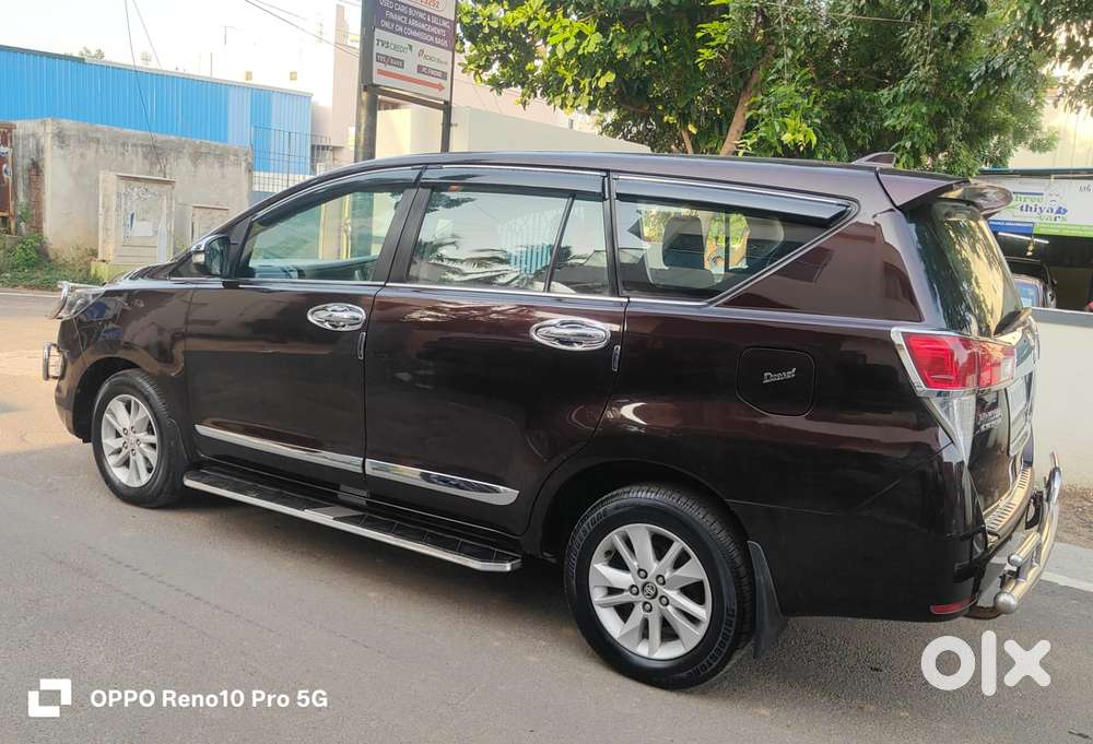 Toyota Innova Crysta 2.4 V 7 Str, 2017, Diesel
