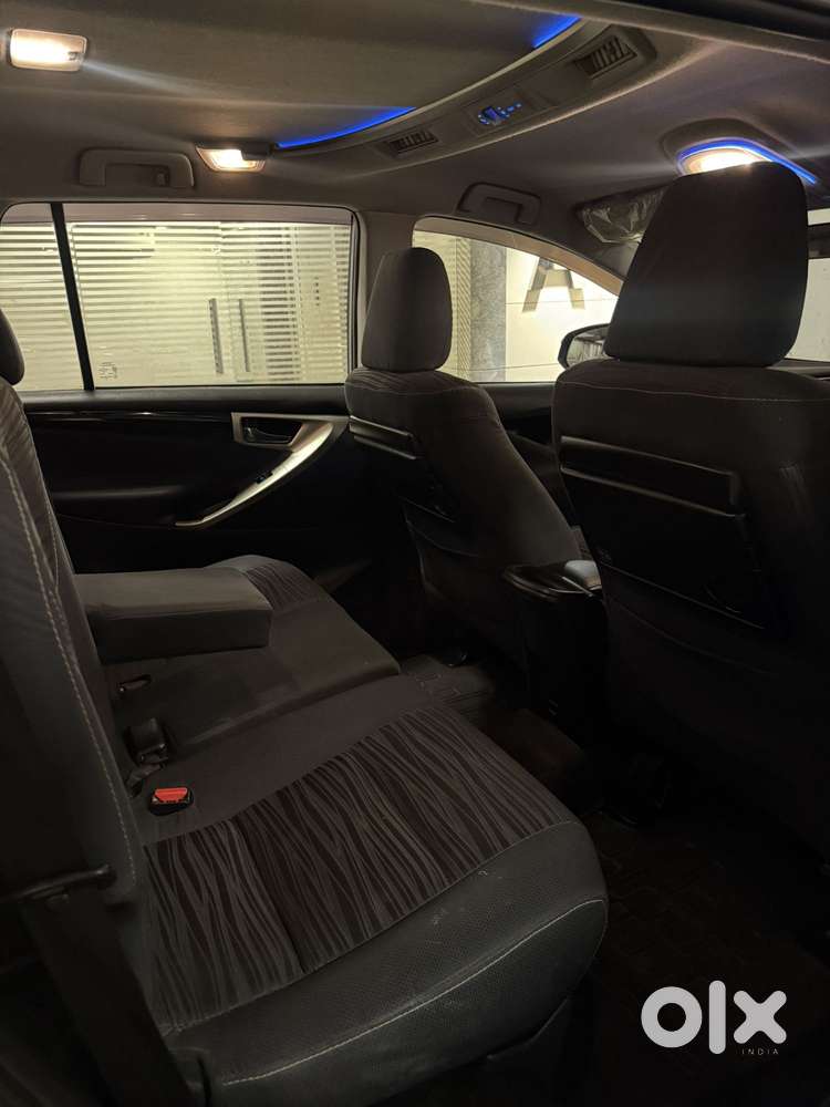 Toyota Innova Crysta 2.4 Vx Mt 8s, 2017, Diesel