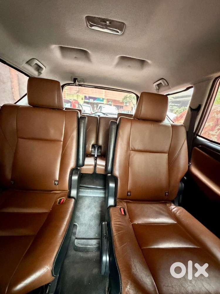 Toyota Innova Crysta 2.8z Automatic, 2016, Diesel