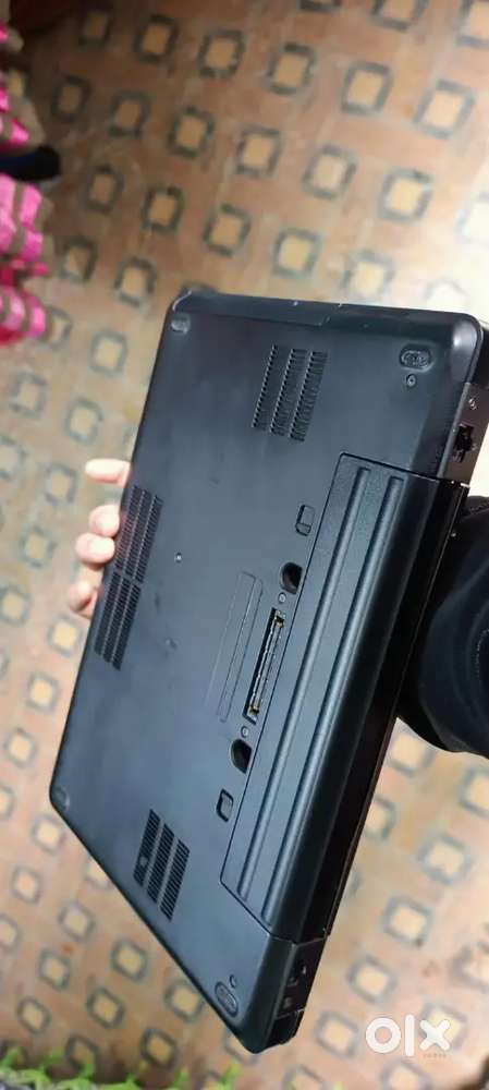 I'm selling my a one condition dell laptop