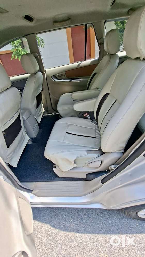 Toyota Innova 2.5 Gx 7 Str Bs-iii, 2009, Diesel