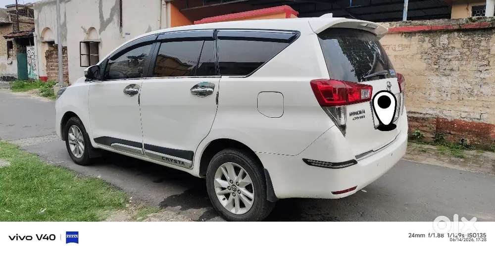 Toyota Innova Crysta 2.4 Mt 2018