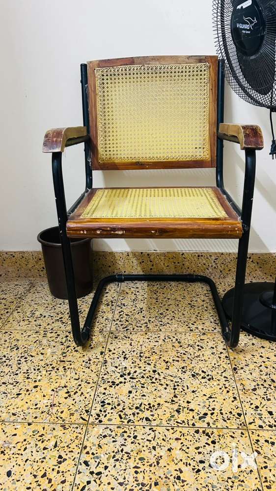 S Type Old Chair Office Second Hand Revolving Office Chair In Pune