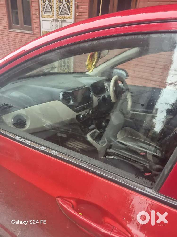 I Want To Sell Hyundai Grand I10 2017 At Very Good Condition
