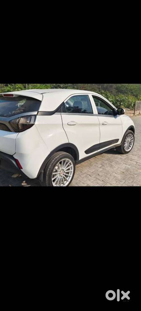 Tata Nexon 1.2 Revotron Xt, 2018, Diesel