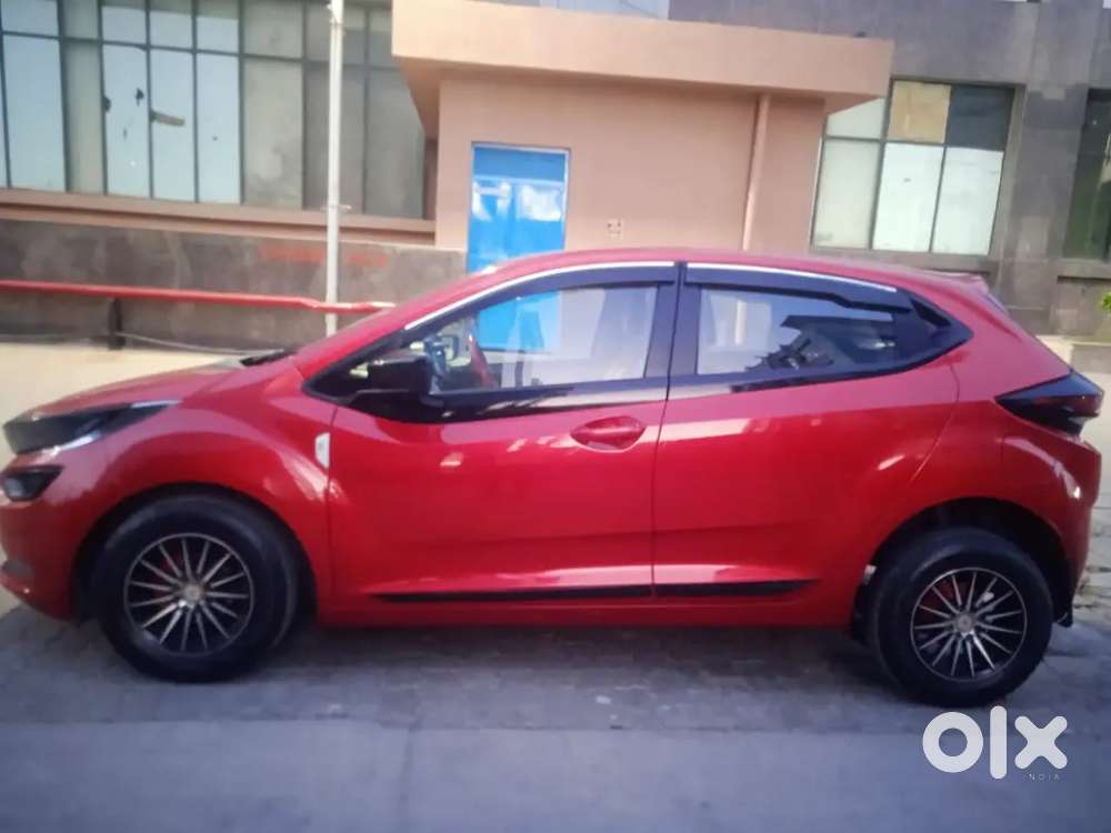 Tata Altroz Xe Petrol 2020