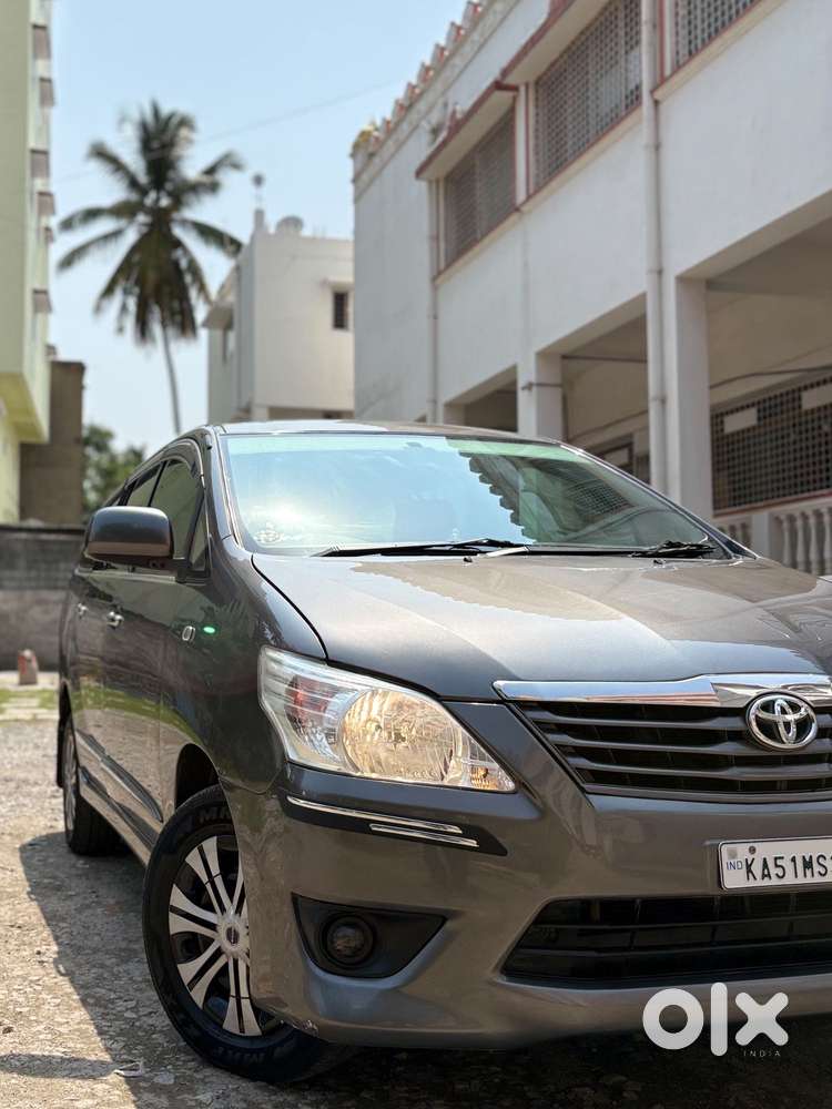 Toyota Innova 2009-2011 2.5 Gx 8 Str, 2012, Diesel