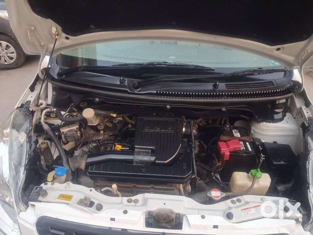Maruti Suzuki Ertiga Zxi, 2012, Petrol