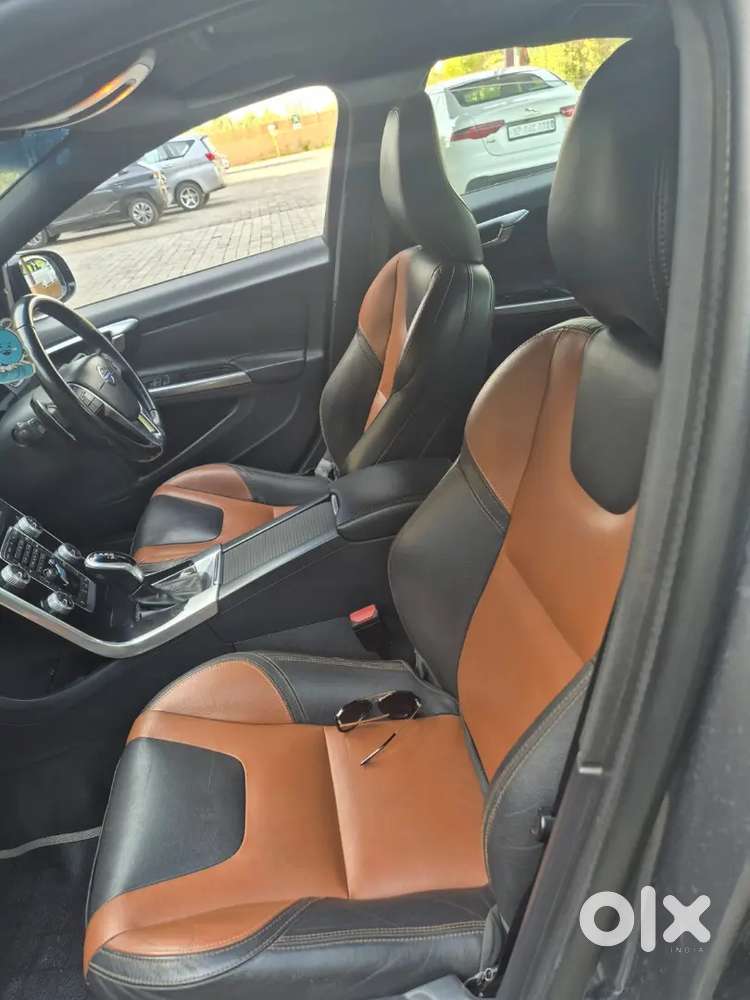 Brand New Car 2tyre 90% 2 Tyre 50 % Insorance Vaild