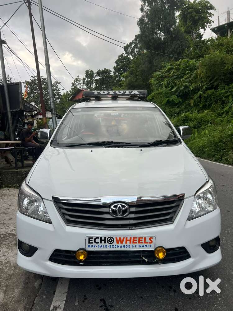 Toyota Innova 2.5 G (diesel) 8 Seater Bs Iv, 2015