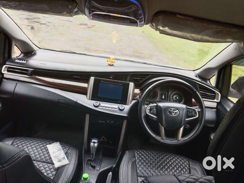 Toyota Innova Crysta 2.8z Automatic, 2016, Diesel