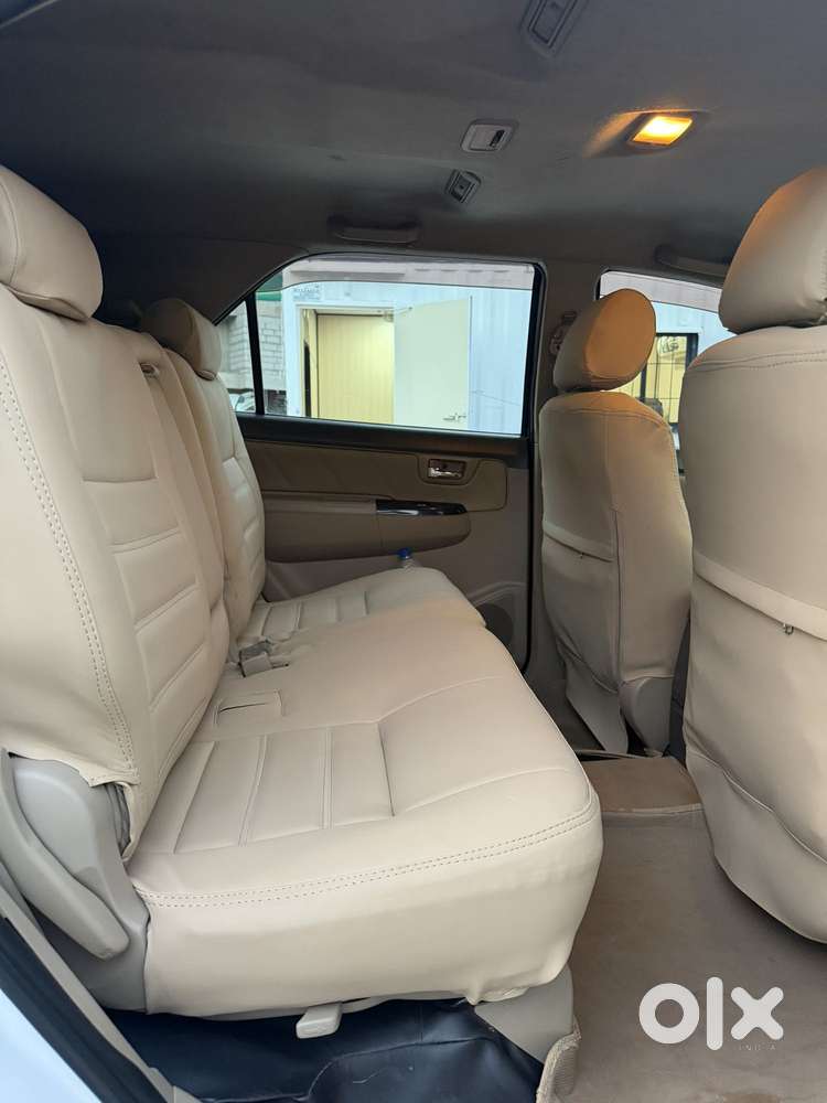 Toyota Fortuner 2011-2016 4x2 At, 2013, Diesel