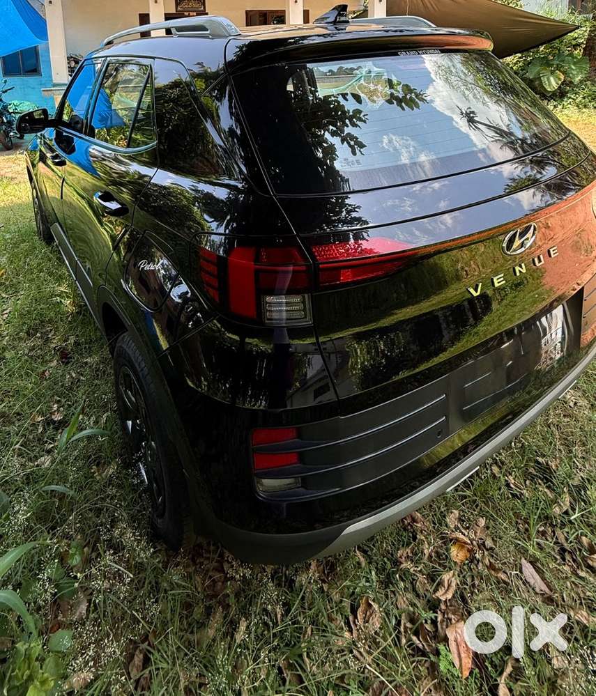 Hyundai Venue Petrol 2023