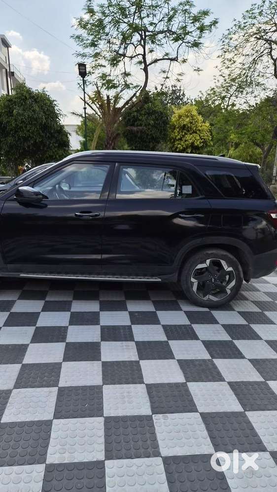 Hyundai Alcazar 2023 Diesel Well Maintained