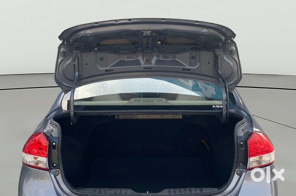 Maruti Suzuki Ciaz 2014-2017 Vxi Plus, 2014, Petrol