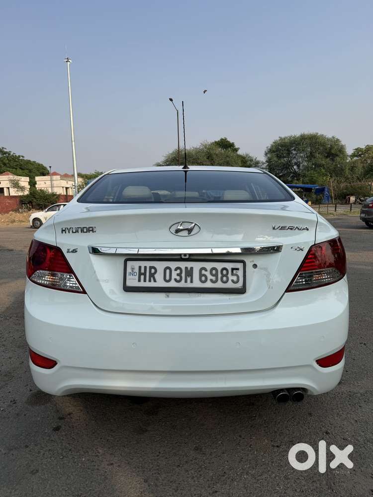 Hyundai Fluidic Verna 1.6 Vtvt Sx, 2011, Petrol