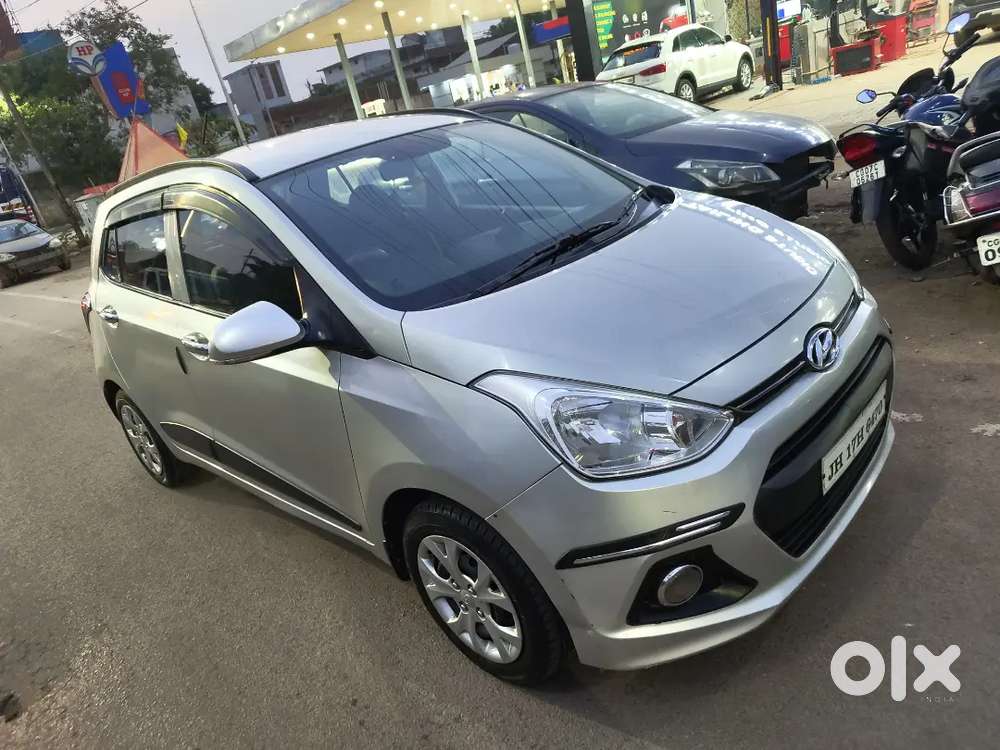 Hyundai Grand I10 Sleek Silver, Petrol, Well Maintained For 2.4 Lac