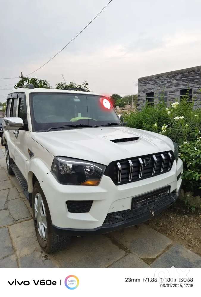 Mahindra Scorpio 2015 Diesel 130000 Km Driven
