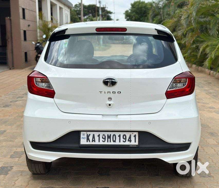 Tata Tiago 1.2 Revotron Xt (o), 2024, Petrol