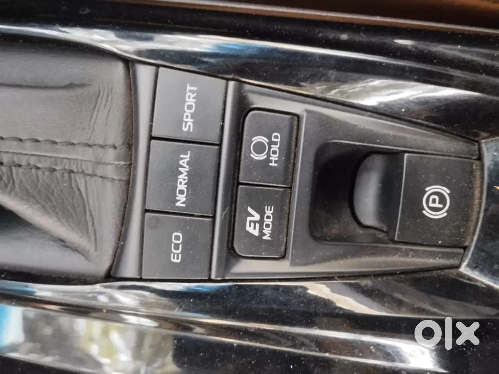 Toyota Camry, 2025, Petrol