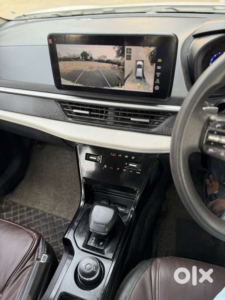 Tata Nexon, 2023, Petrol