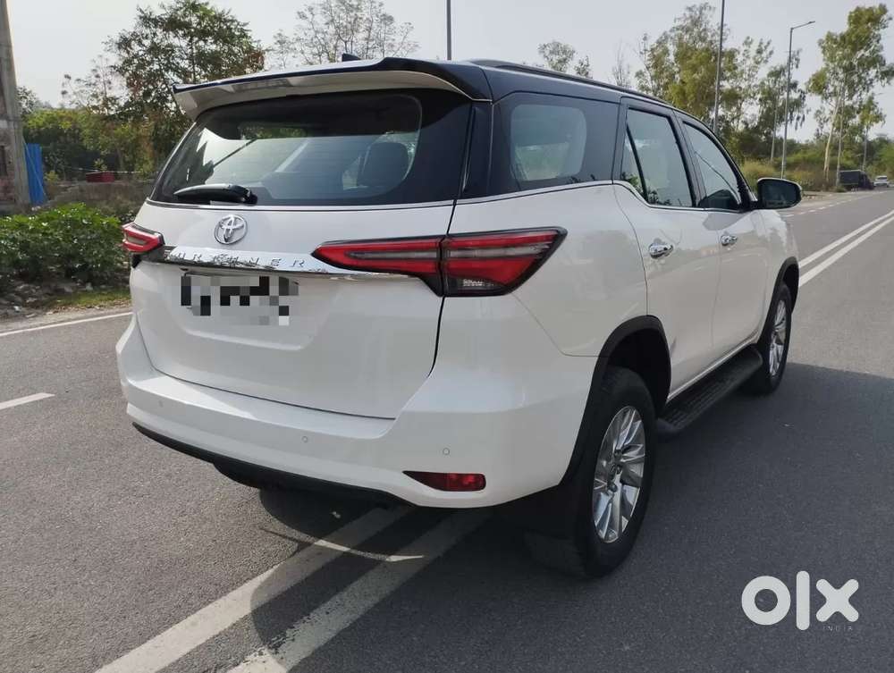 Toyota Fortuner 4x2 At 2.7 Petrol, 2025, Petrol