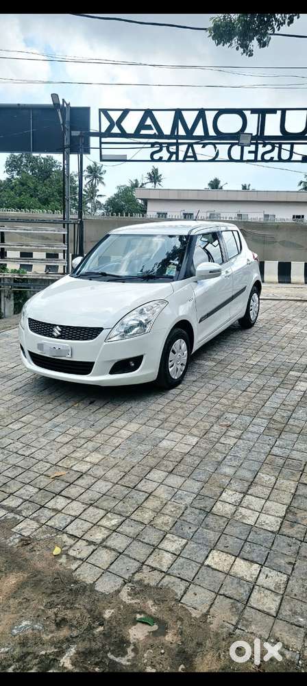 Maruti Suzuki Swift Vxi + Manual, 2013, Petrol