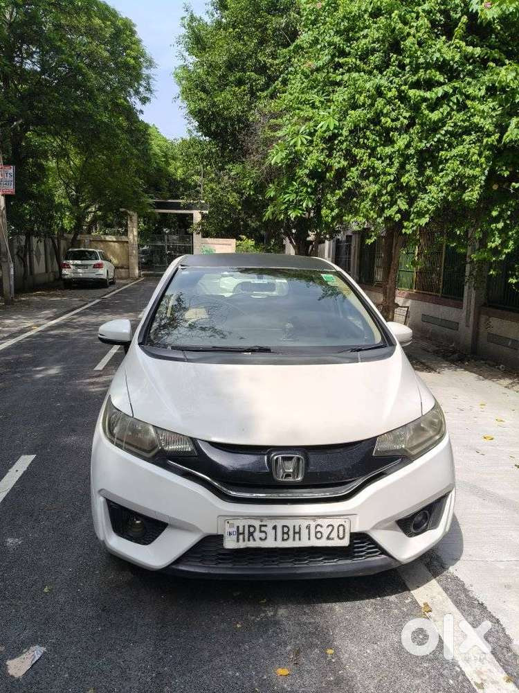 Honda Jazz 1.2 V I Vtec Privilege, 2016, Cng & Hybrids