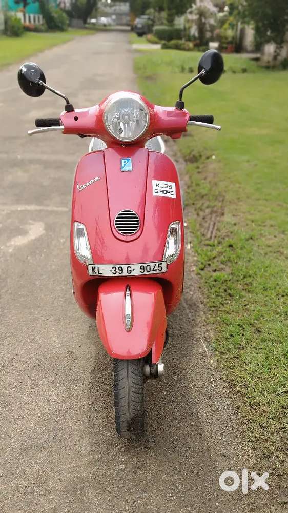 Piaggio Vespa single owner Scooters 1823642508