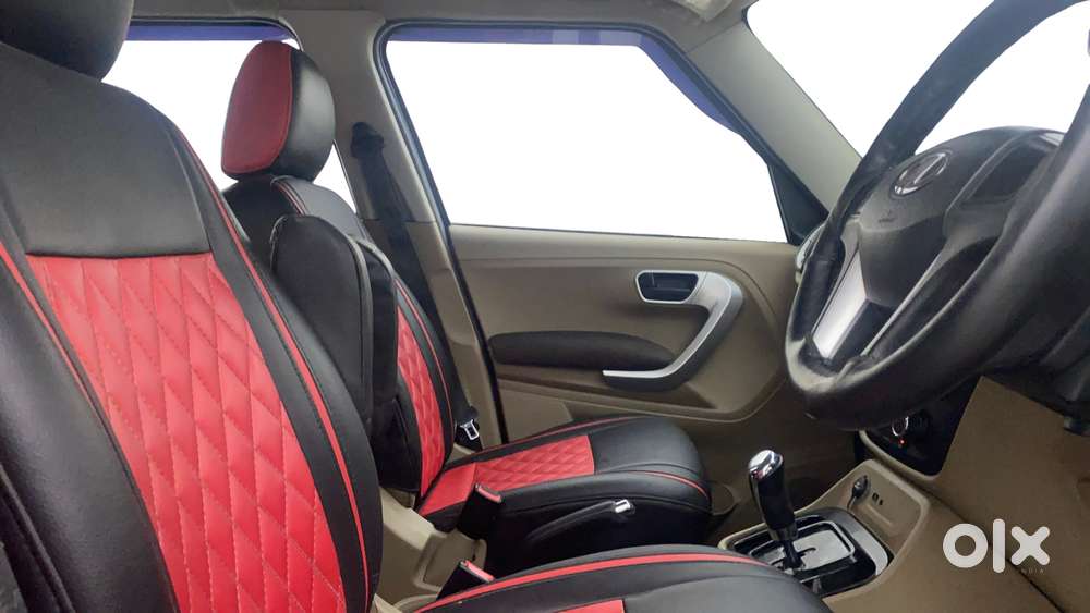 Mahindra Tuv 300 T8 Amt, 2017, Diesel