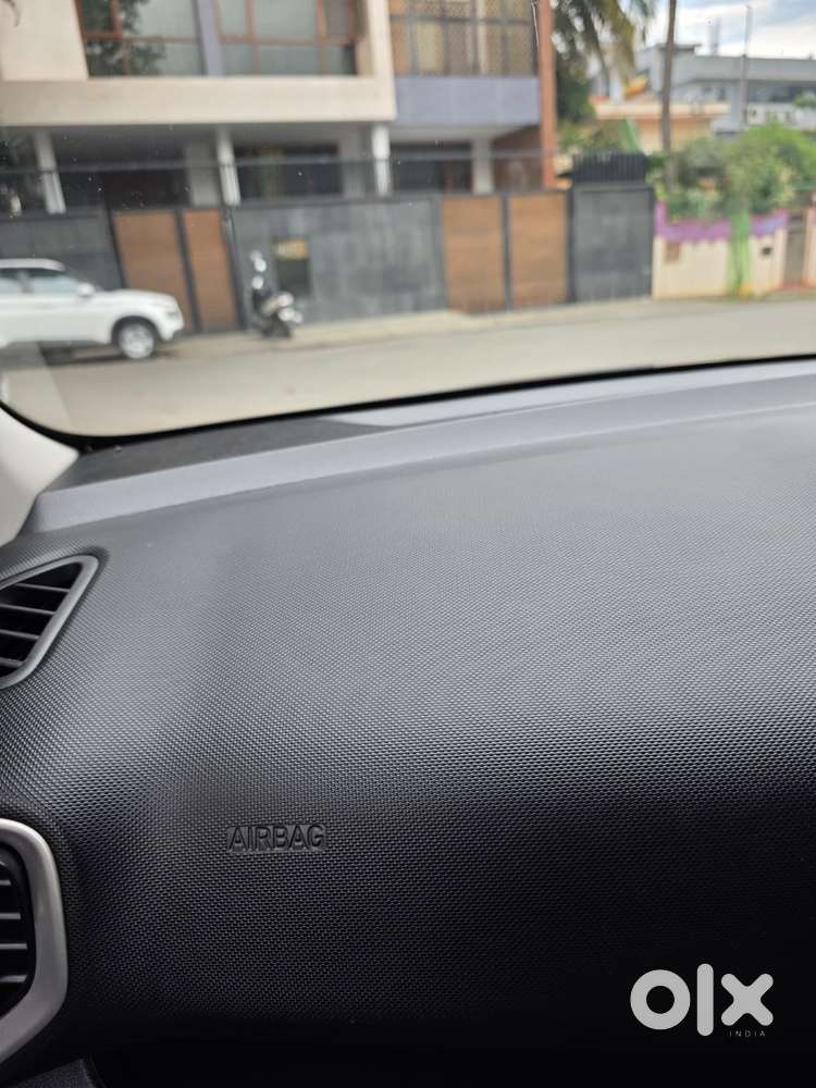 Hyundai Venue S 1.2 Petrol, 2019, Petrol