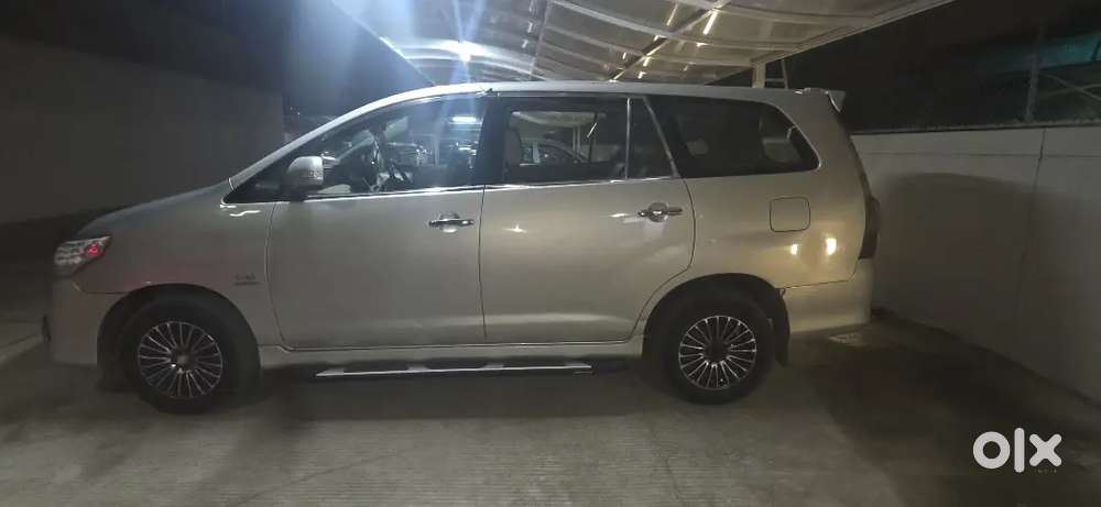 Toyota Innova 2013 Diesel 325000 Km Driven