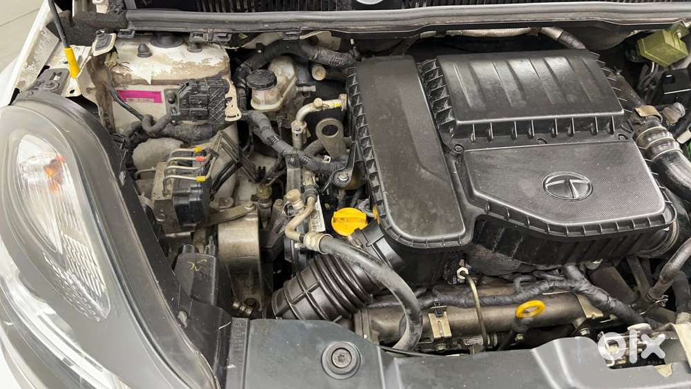Tata Nexon 1.2 Revotron Xza Plus (o) Dual Tone, 2018, Diesel