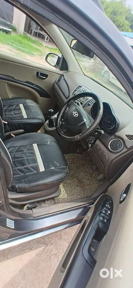 Hyundai I10 Sportz 2011