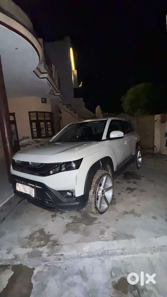 Maruti Suzuki Brezza Lxi 2024