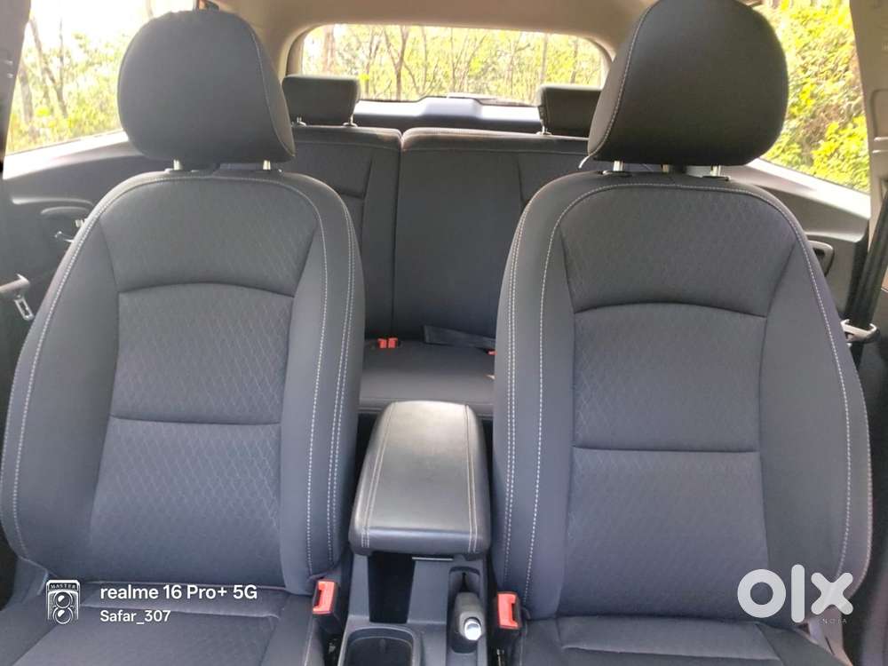 Mahindra Xuv300 W8, 2023, Petrol