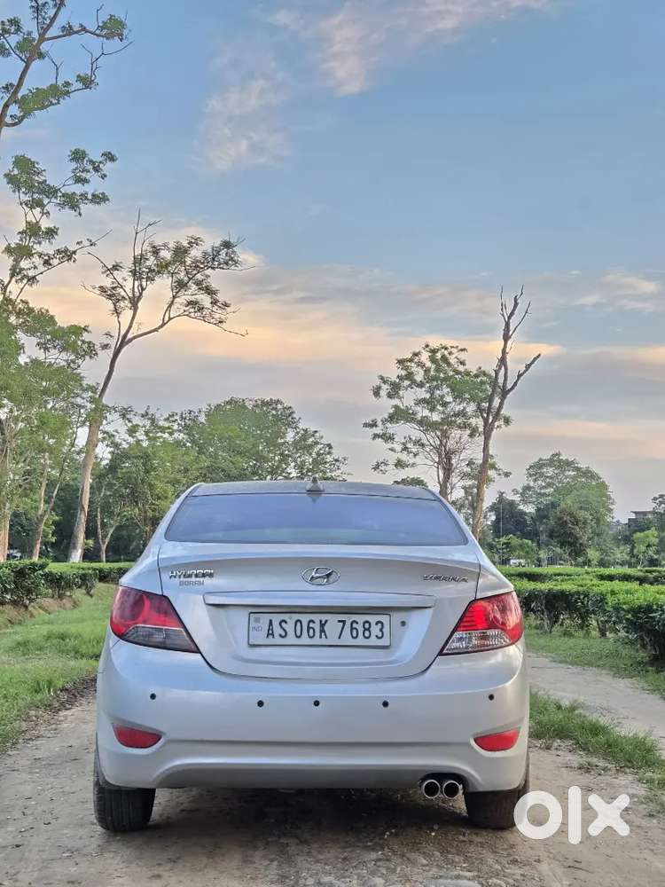 Hyundai Verna Fluidic 2011 Petrol Manual
