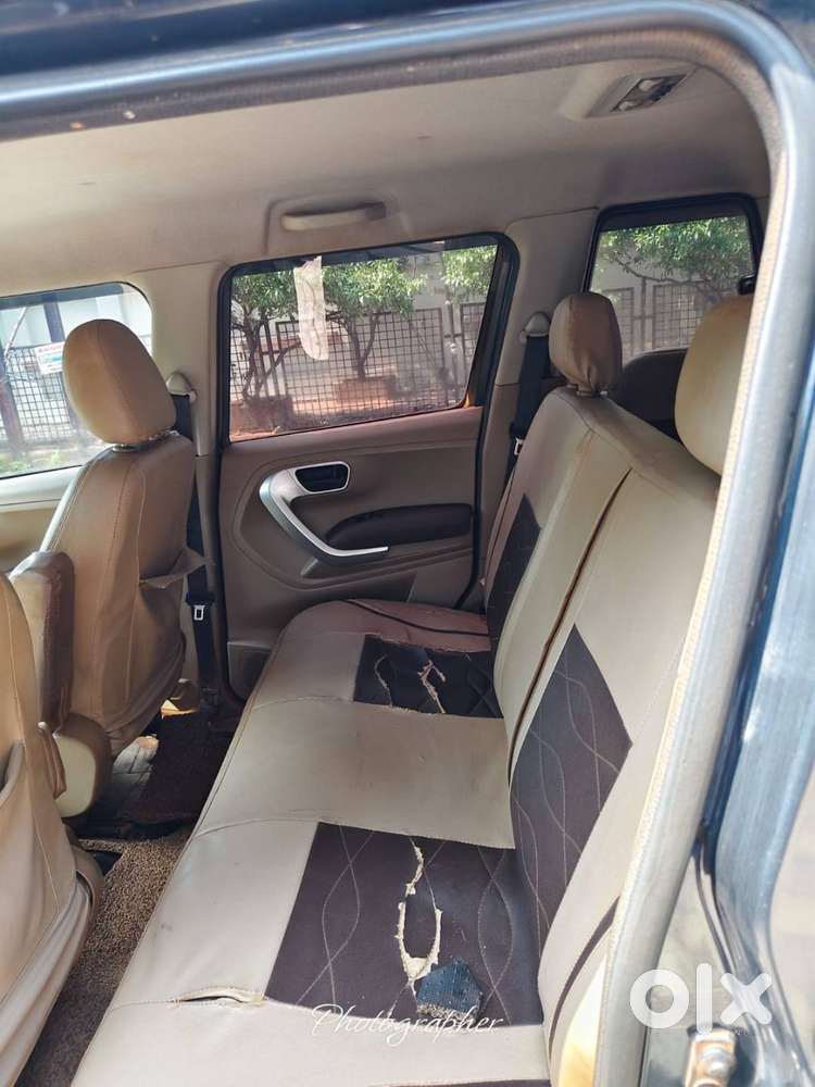 Mahindra Tuv 300 2016