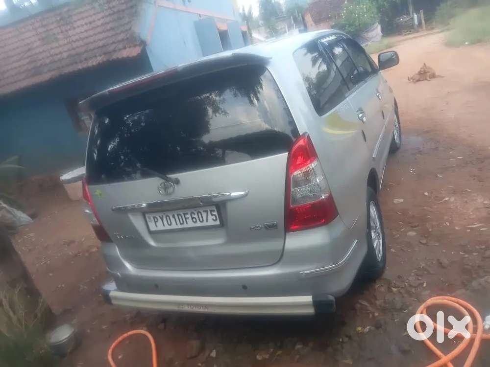 Toyota Innova 2011 Diesel 4th Owner