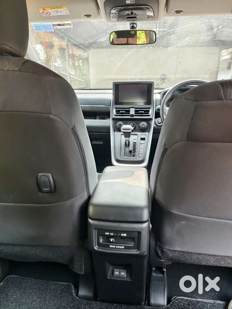 Toyota Innova Hycross 2024 Petrol Well Maintained