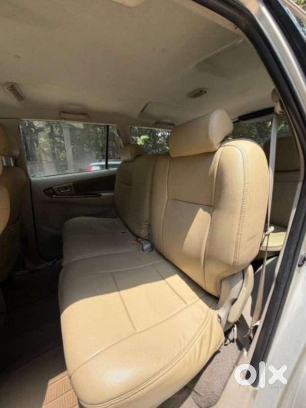 Toyota Innova 2.5 V 8 Str, 2013, Diesel