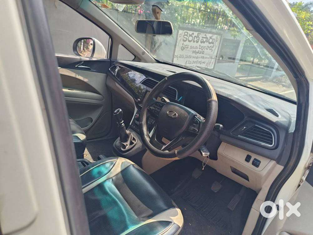 Mahindra Marazzo, 2018, Diesel