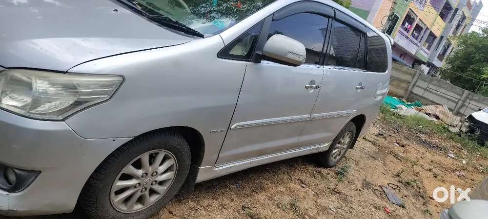 Toyota Innova 2012 Diesel Well Maintained